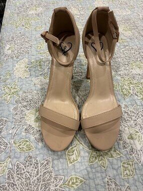 Size 6.5 platform heels nude color